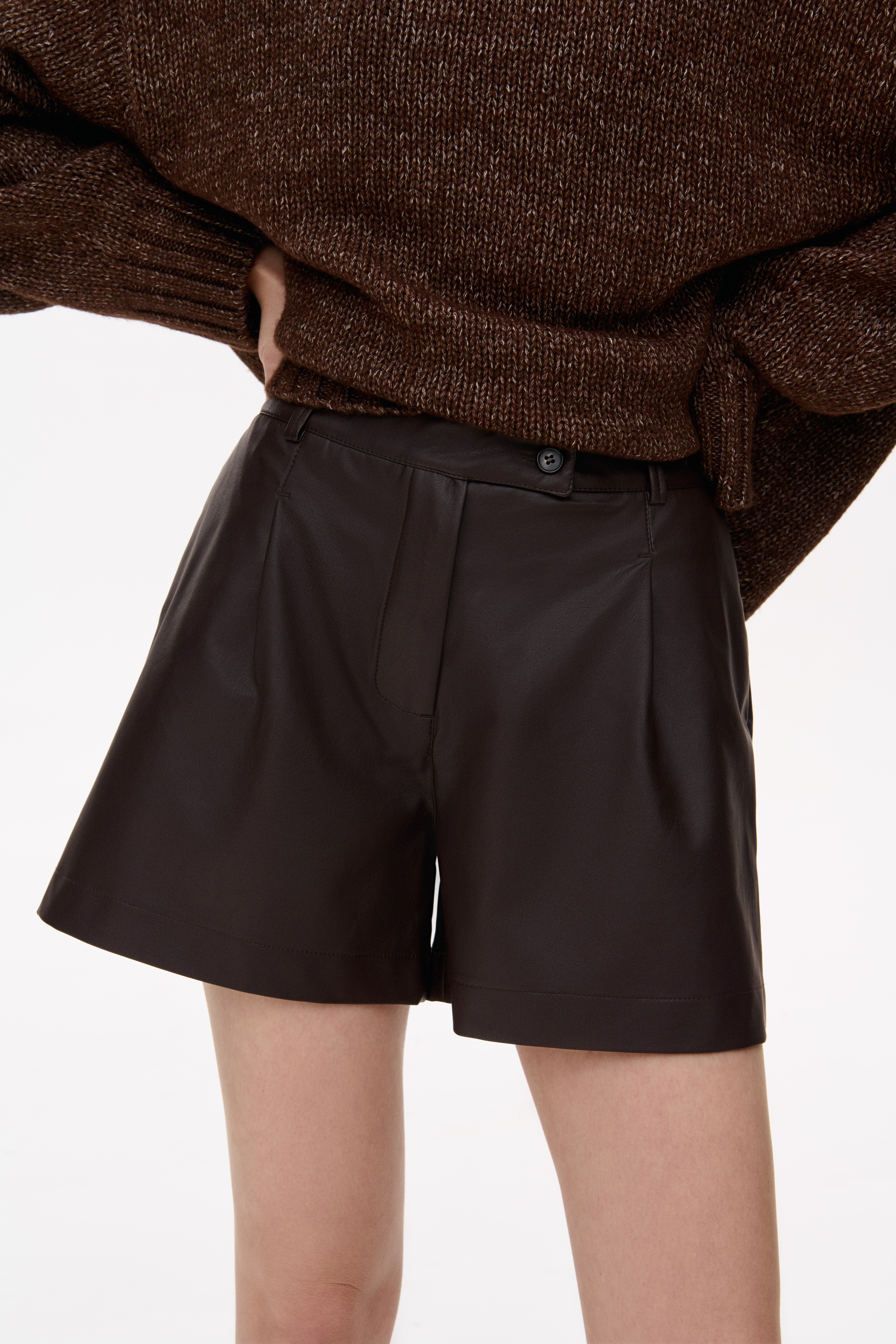 КЛАСИЧНІ МІНІ ШОРТИ З ЕКО ШКІРИ 1227-2 зображення 1